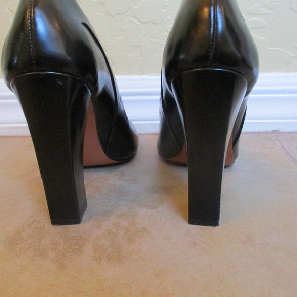 Badgley Mischka Mark And James Black Leather Heels - Picture 8 of 8